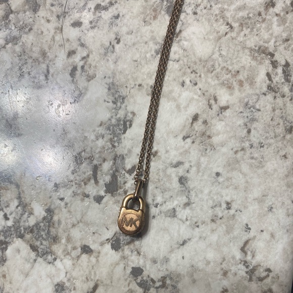 Michael Kors gold necklace - Picture 1 of 4